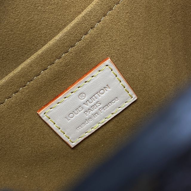 Louis vuitton original monogram canvas around me bag M47117