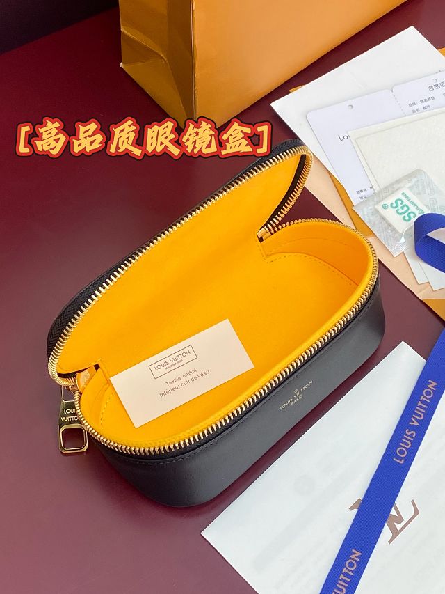 Louis vuitton original canvas sunglasses pouch GM GI0633