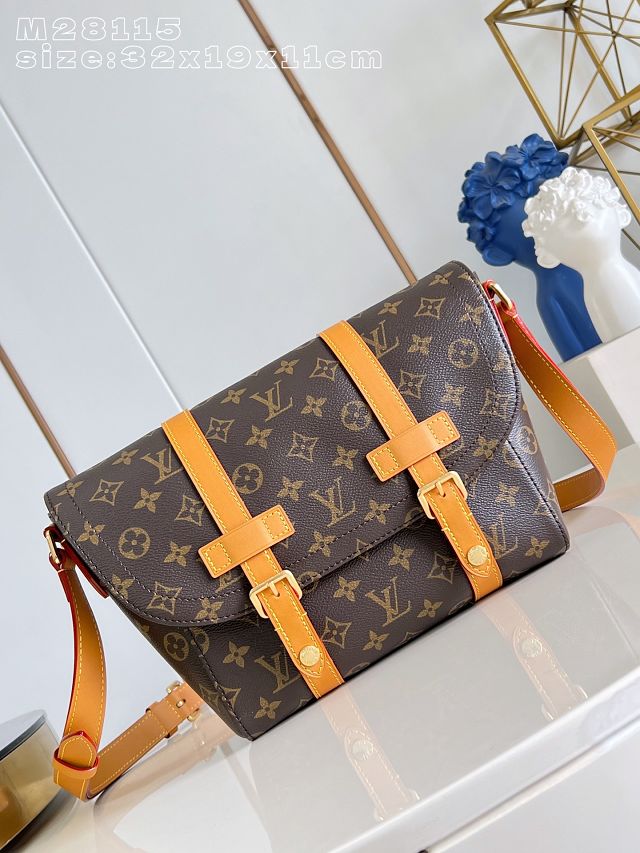 Louis vuitton original monogram canvas christopher messenger bag M28115