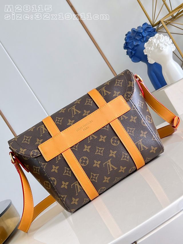Louis vuitton original monogram canvas christopher messenger bag M28115