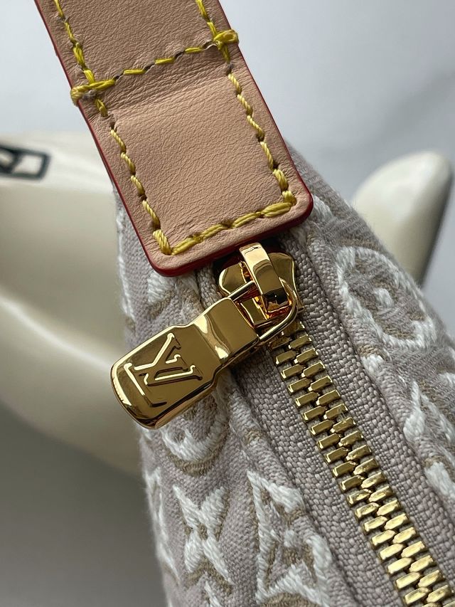 Louis vuitton original monogram embleme pochette hills M29879 peuplier beige