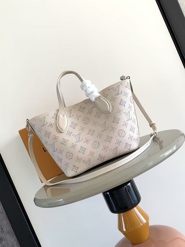 Louis vuitton original mahina calfskin blossom pm tote M29900 white&purple