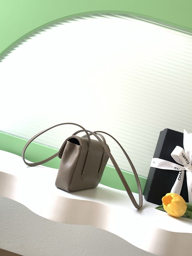 CC grained calfskin clutch AP5068 grey