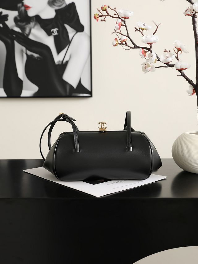 CC crocodile calfskin clutch with strap AP5360 black