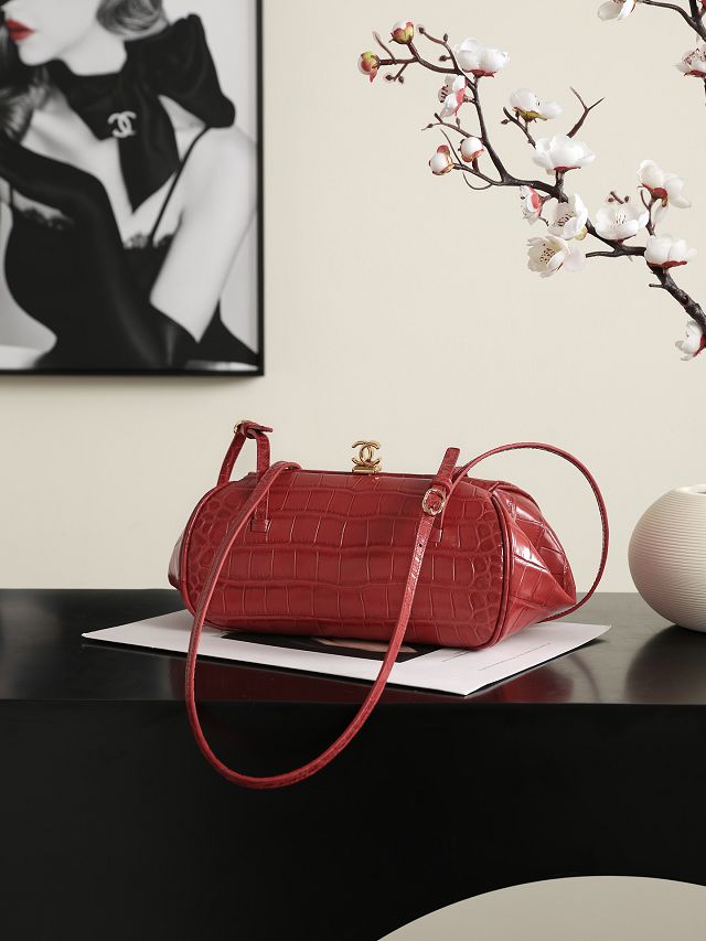CC crocodile calfskin clutch with strap AP5360 red