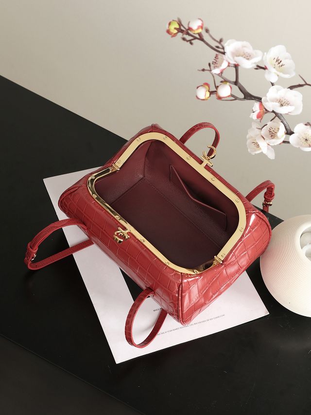 CC crocodile calfskin clutch with strap AP5360 red
