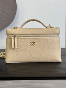 CC grained calfskin large vanity with chain AP5347 beige