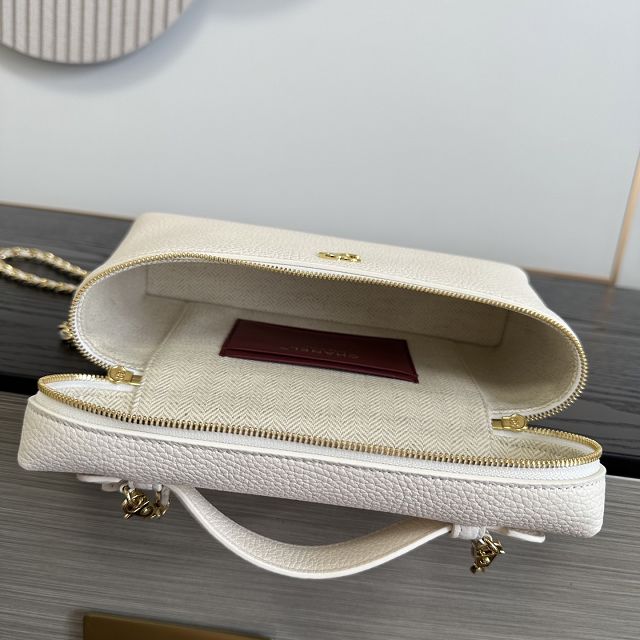 CC grained calfskin large vanity with chain AP5347 white