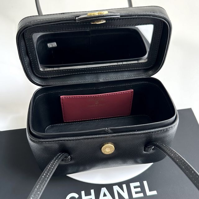 CC grained calfskin small vanity AP5067 black