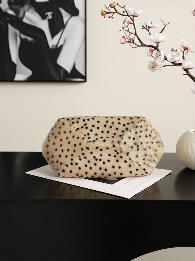 CC shearling clutch with strap AP5360 bige