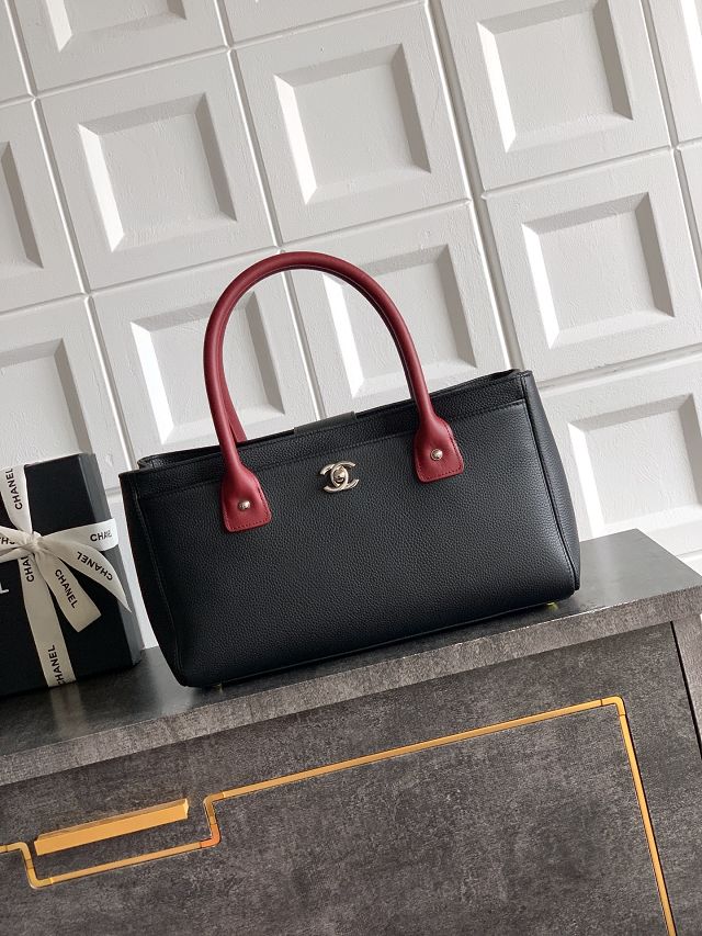 CC grained calfskin small tote bag AS2156 black&red