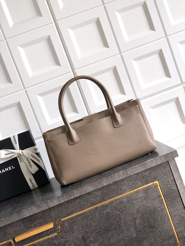 CC grained calfskin small tote bag AS2156 light brown