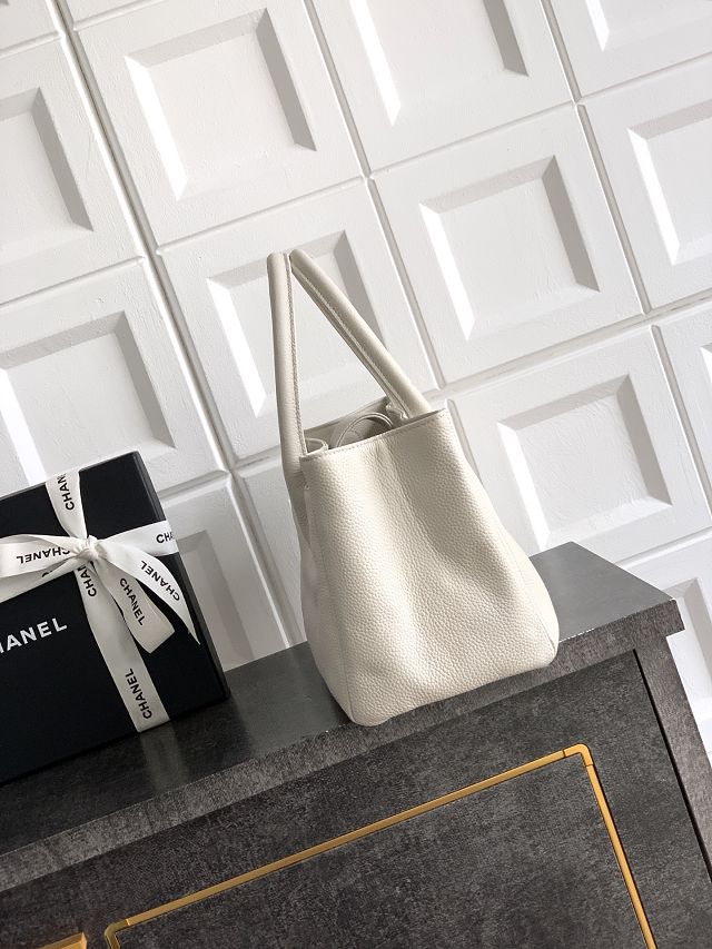 CC grained calfskin small tote bag AS2156 white