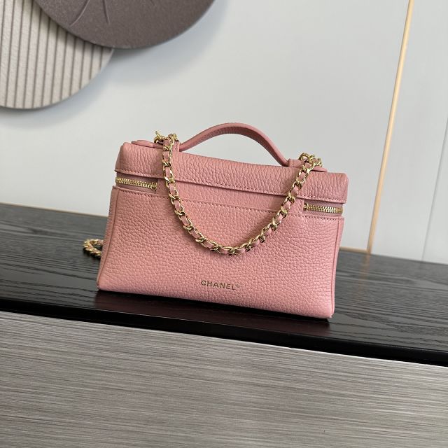 CC grained calfskin small vanity with chain AP5346 pink