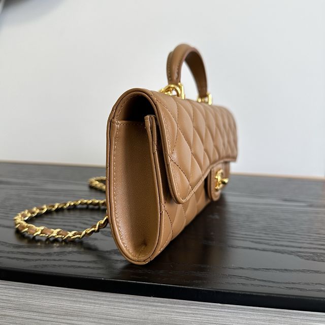 CC lambskin clutch with chain AP5280 brown