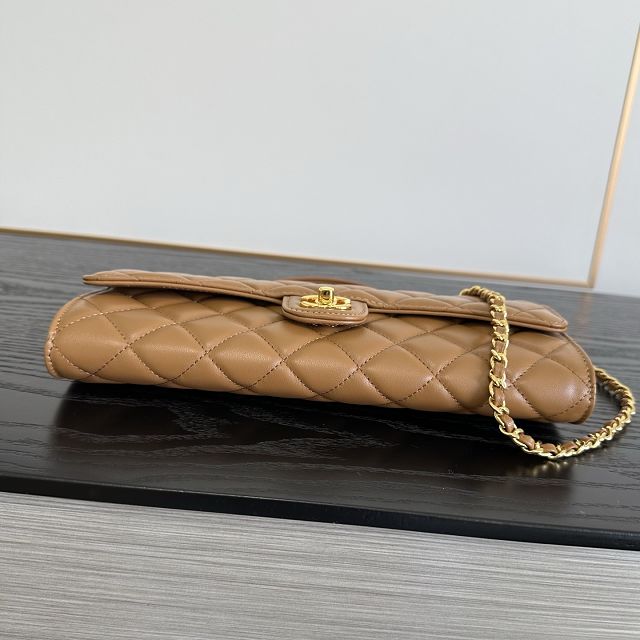 CC lambskin clutch with chain AP5280 brown