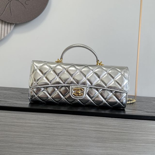 CC lambskin clutch with chain AP5280 silver