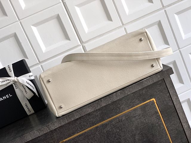 CC grained calfskin medium tote bag AS2157 white