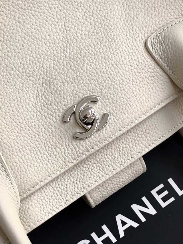 CC grained calfskin medium tote bag AS2157 white