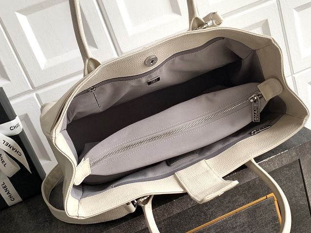 CC grained calfskin medium tote bag AS2157 white