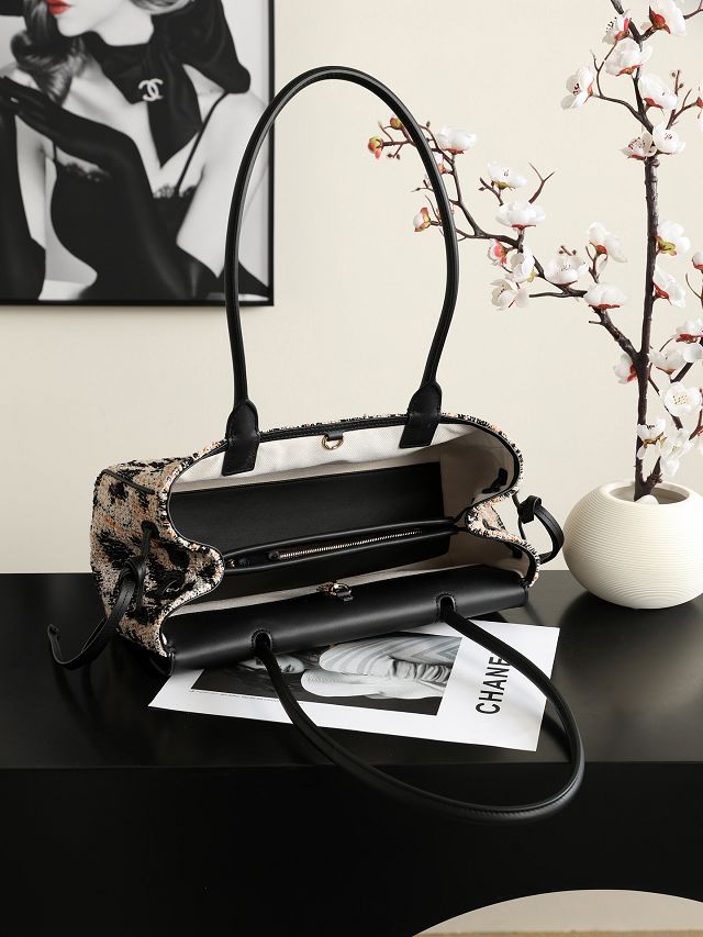CC tweed small shopping bag AS6288 black