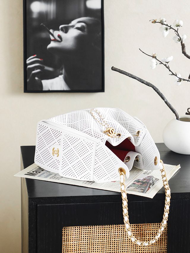 CC calfskin 25 small handbag AS5293 white