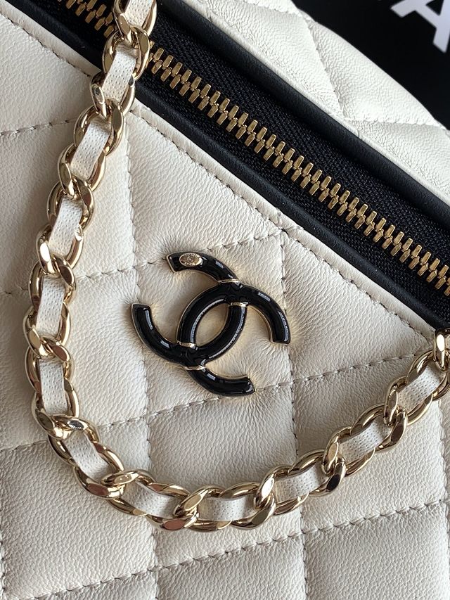 CC lambskin vanity with chain AP5240 white