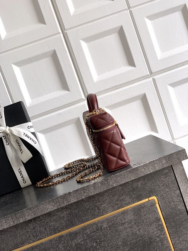 CC calfskin vanity with chain AP5195 bordeaux