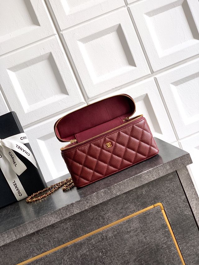 CC calfskin vanity with chain AP5195 bordeaux