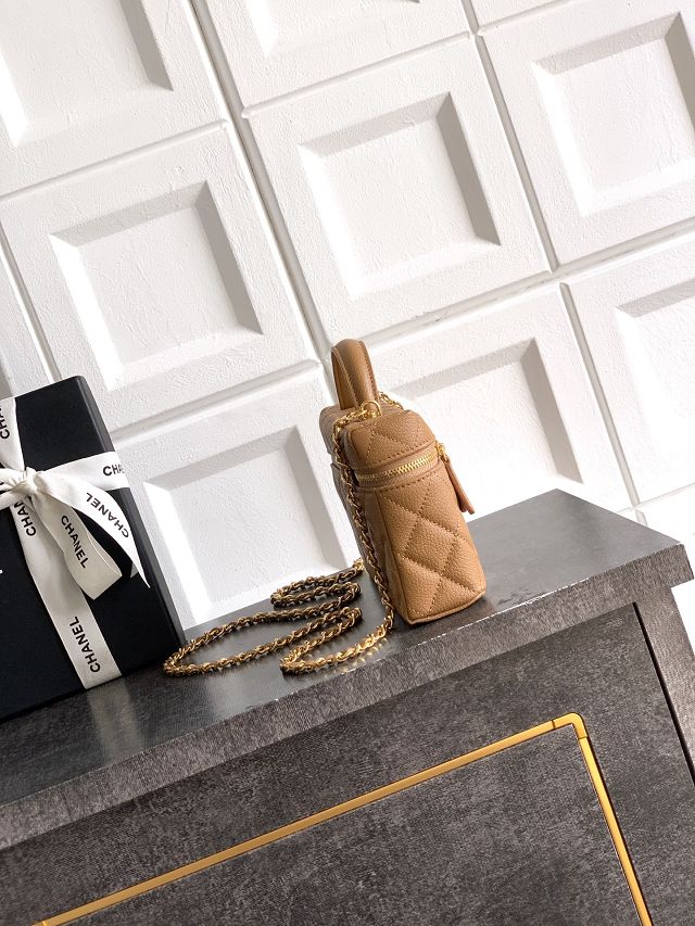 CC calfskin vanity with chain AP5195 brown