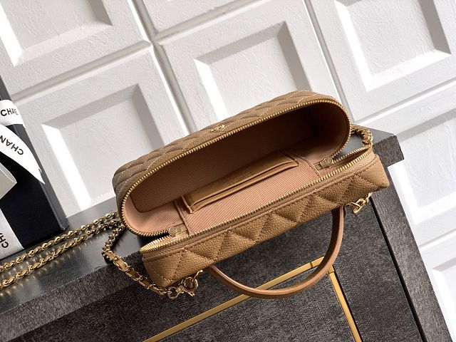 CC calfskin vanity with chain AP5195 brown