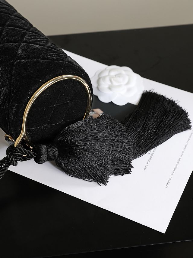 CC velvet clutch with strap AP5310 black