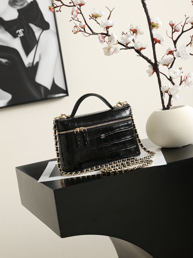 CC crocodile calfskin vanity with chain AP5195