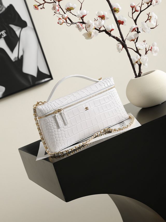 CC crocodile calfskin vanity with chain AP5438