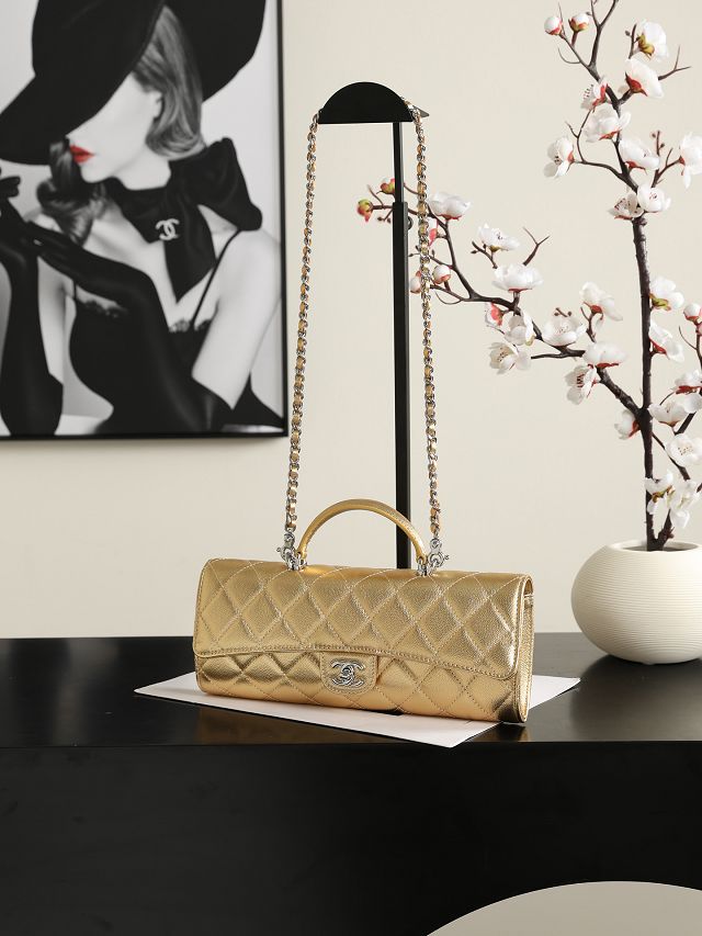 CC grained calfskin clutch with chain AP5280 gold