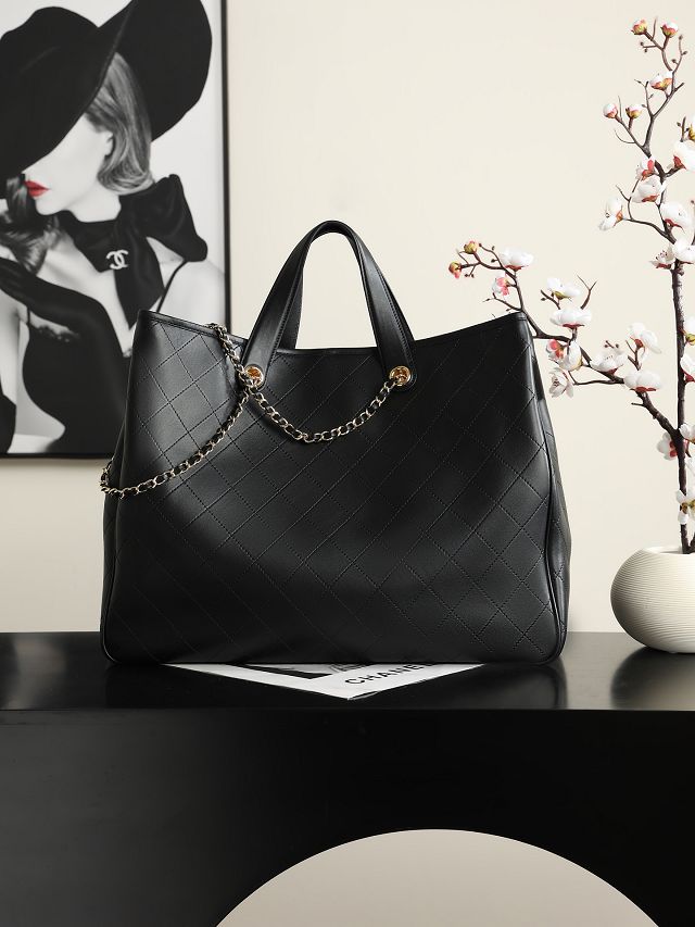 CC calfskin medium shopping bag AS6201 black