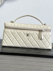 CC grained calfskin vanity with chain AP5436 light beige
