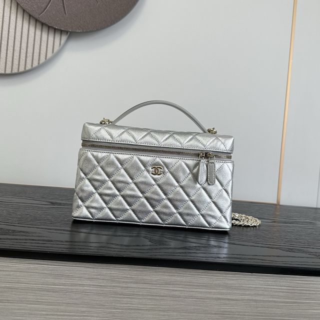 CC grained calfskin large vanity with chain AP5347 silver 